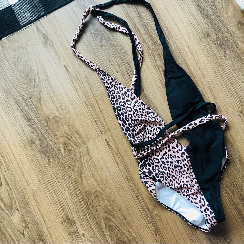 👙black & leopard plunge one piece large